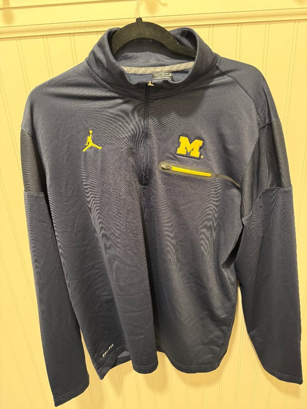 Nike Jordan Michigan Wolverines 1/4 Zip Pullover Dri-Fit - L
